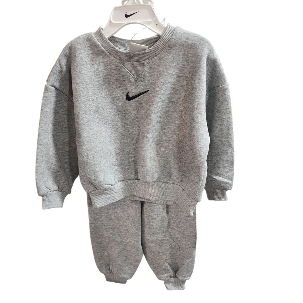Nike Essential Fleece Crewneck and Joggers 2-Piece Set in grey - Picture 1 of 3